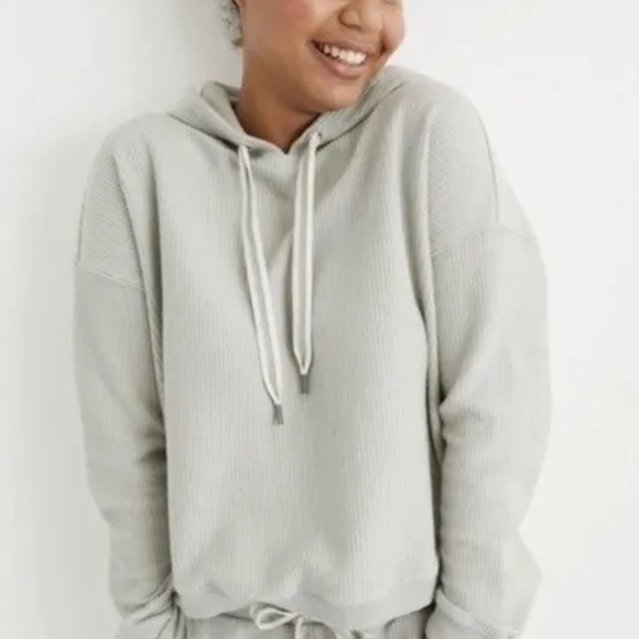 Aerie Sage Pale Green Ribbed Cropped Hooded Sweatshirt Drawstring Size Small - Picture 1 of 4